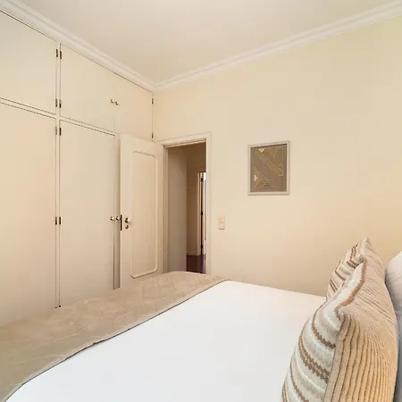 Whome Timeless Elegance In Chiado Apartmán