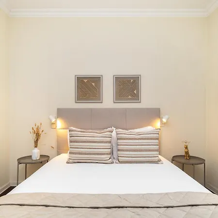 Whome Timeless Elegance In Chiado Apartman Lisboa