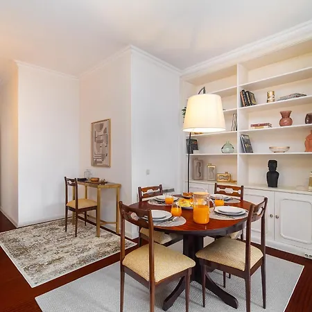 Whome Timeless Elegance In Chiado Apartman Lisboa